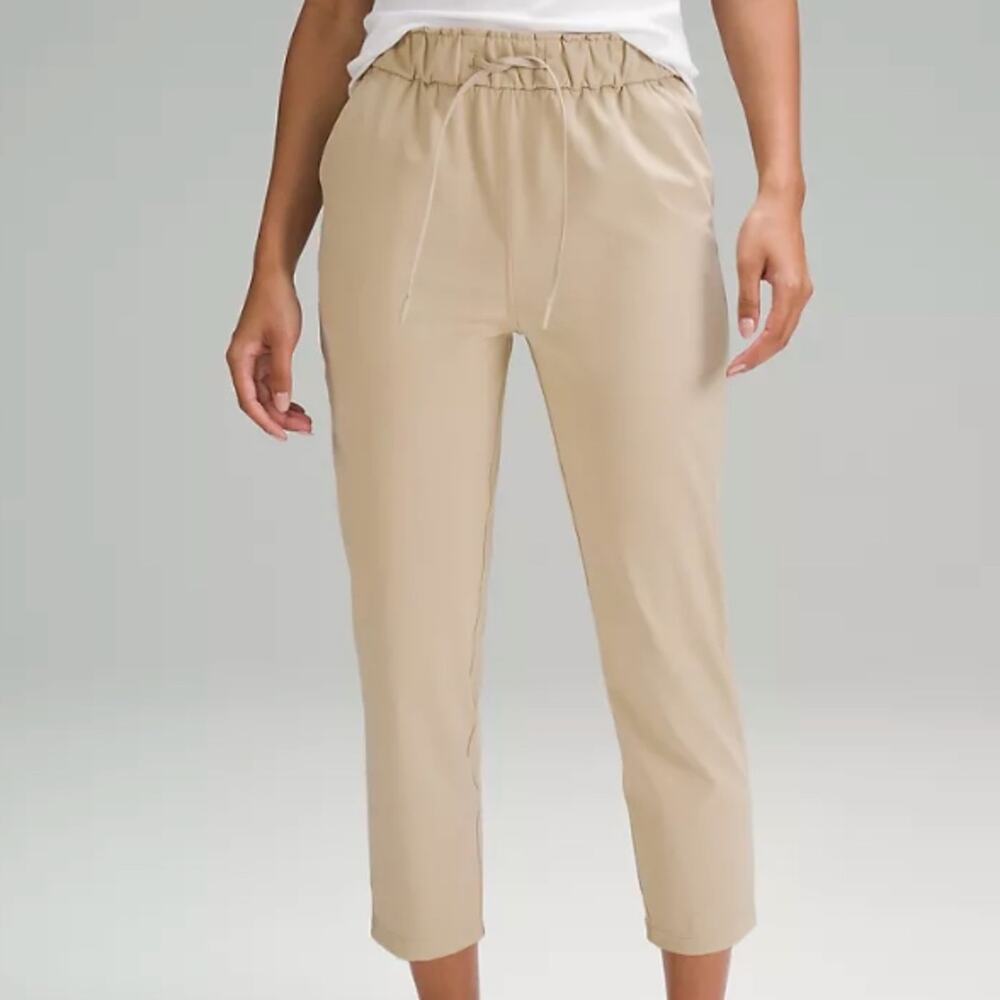 Lululemon Stretch High-Rise Cropped Pant 23" Inseam, Trench, Size 8